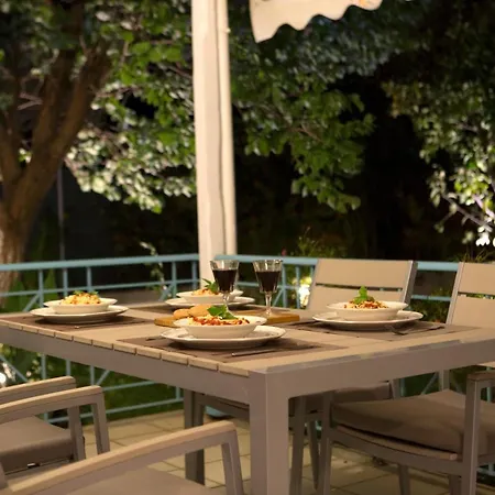 בית נופש Aelia House *